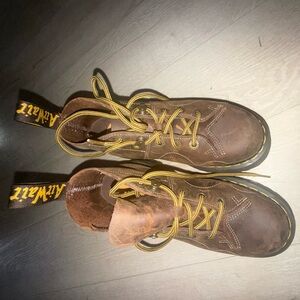 DR MARTENS CRAZY HORSE CHURCH QUAD
